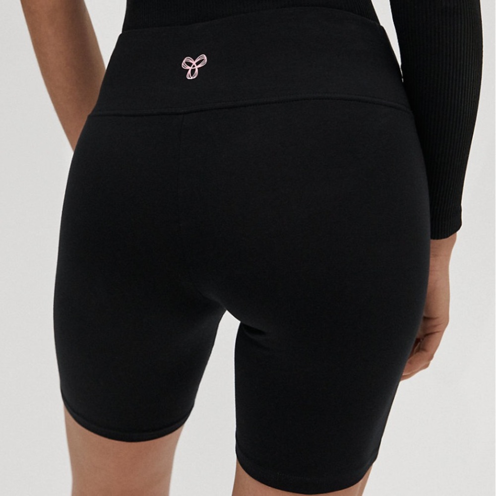 TNA Atmosphere Short